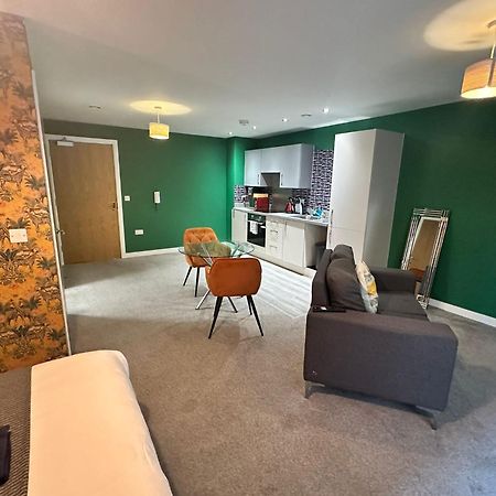 Adelphi Wharf Apartments By Beehosting Manchester Esterno foto