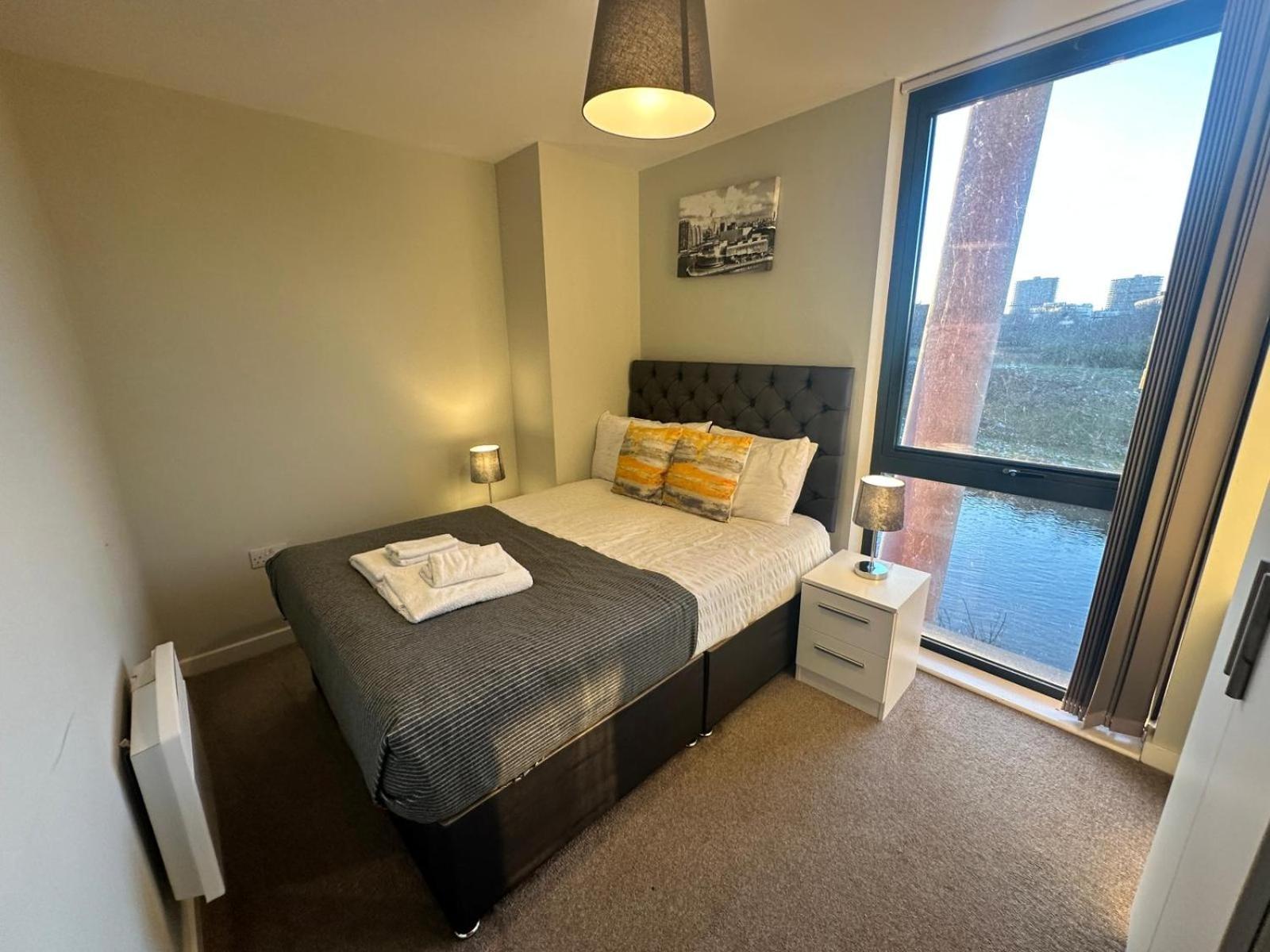Adelphi Wharf Apartments By Beehosting Manchester Esterno foto