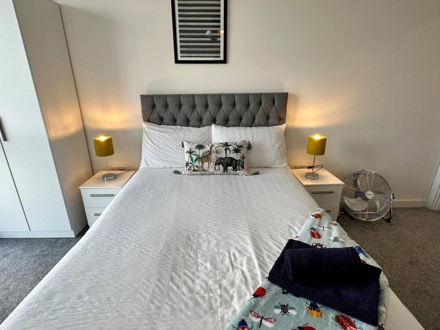 Adelphi Wharf Apartments By Beehosting Manchester Esterno foto